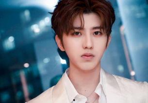 贺峻霖吃瓜现场,揭秘娱乐圈幕后真相