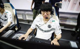 aki吃瓜宁王,揭秘电竞圈背后的故事