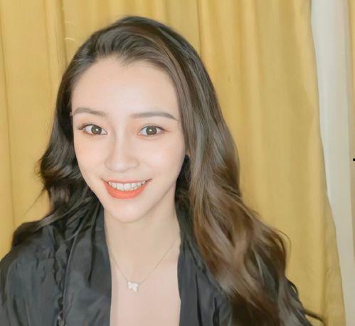 带女明星吃瓜,女明星与神秘美食的瓜界风云