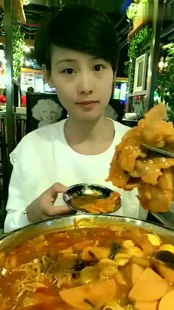 大牙妹吃玉瓜,大牙妹的玉瓜美食之旅