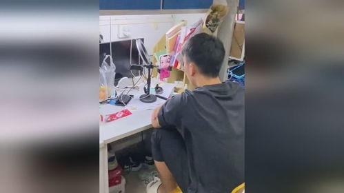 国外男人吃瓜视频,揭秘国外男性娱乐视频背后的文化解读