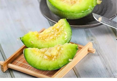 山西平遥吃瓜,消暑解馋的平遥特色美食之旅